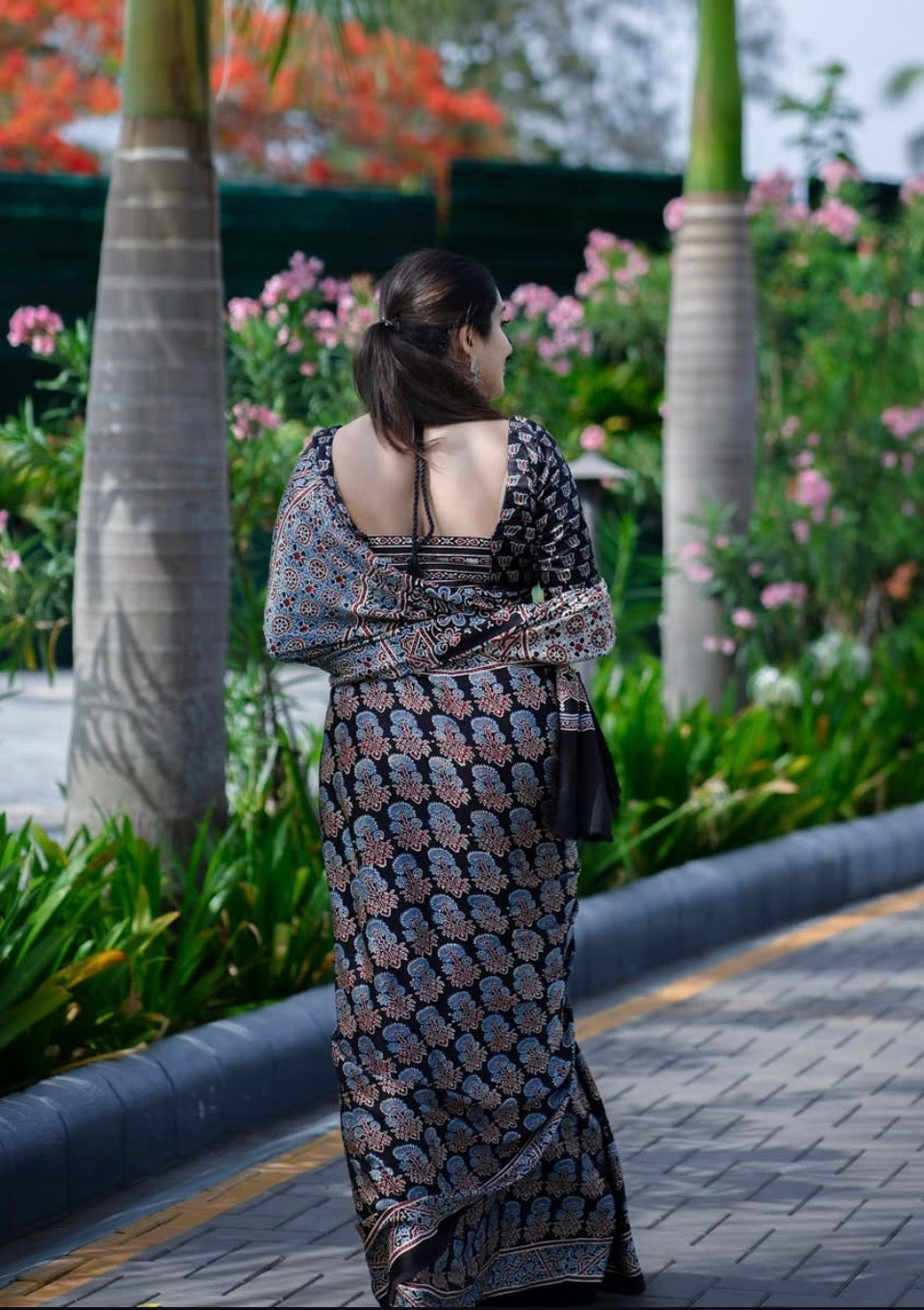 BLACK COLOR AJRAKH FLOWER SAREE