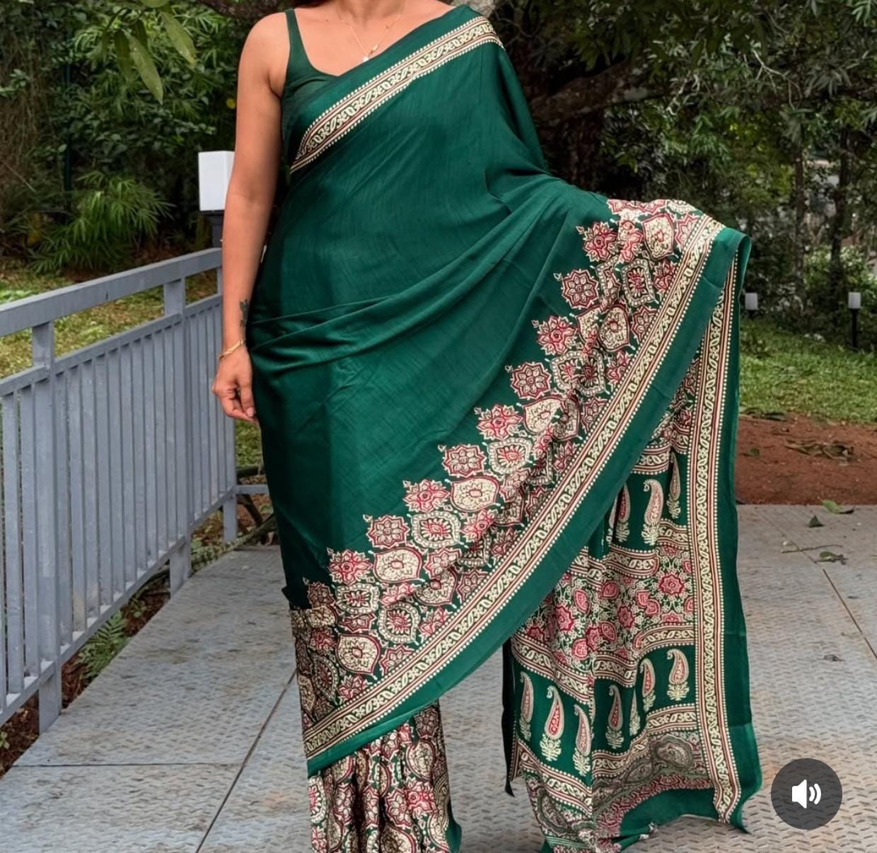 GREEN HALF BORDER AJRAKH SAREE.