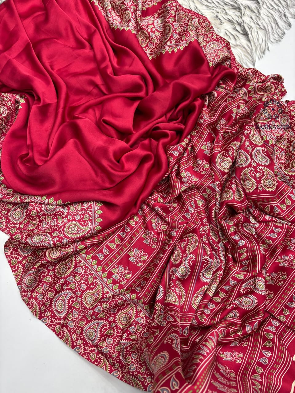 RED COLOR AJRAKH SAREE(SMALL KERI)