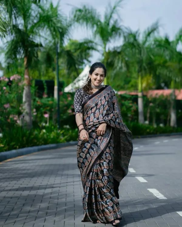 BLACK COLOR AJRAKH FLOWER SAREE