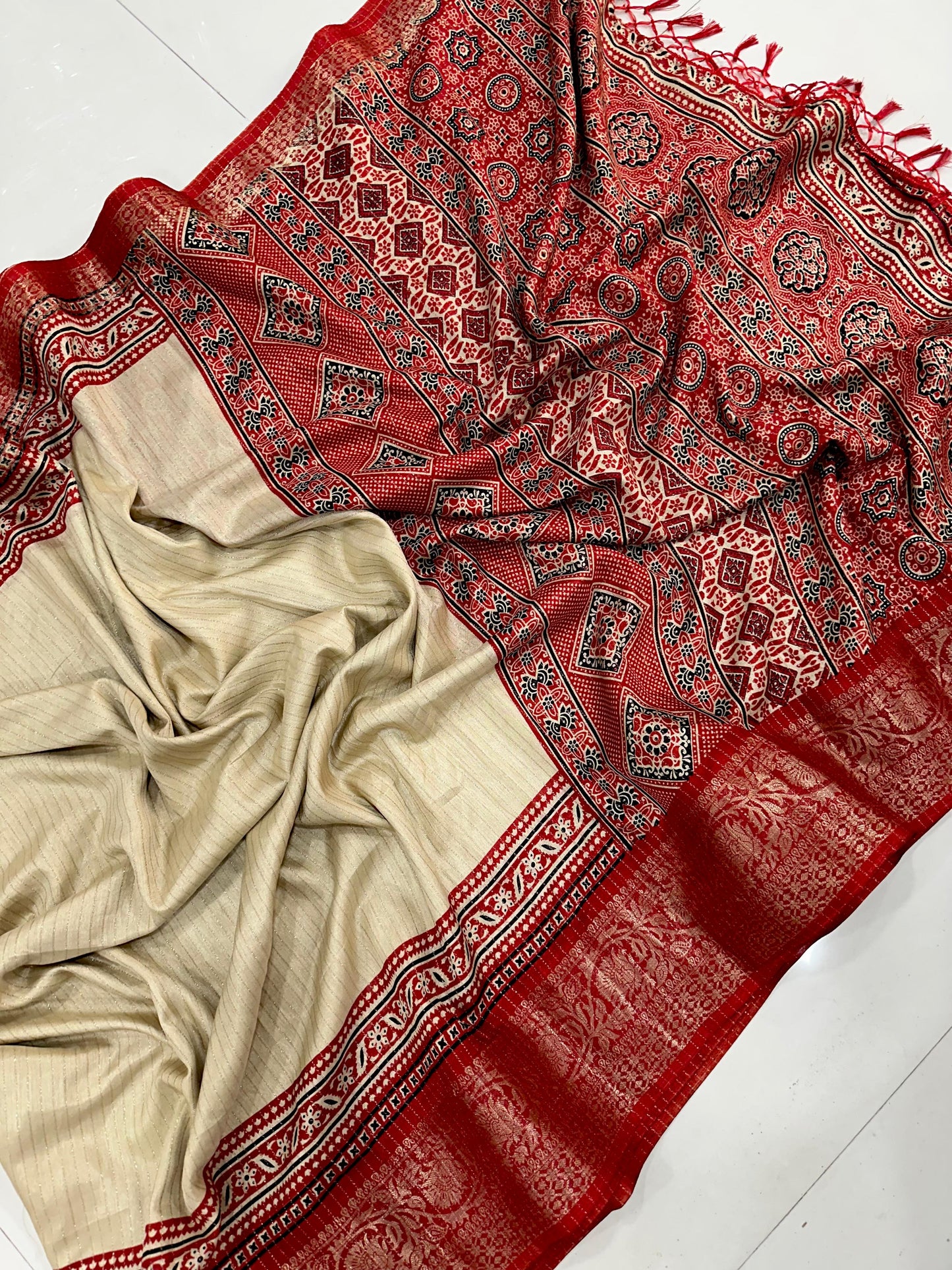 Traditional Cream and Maroon Saree with Elegant Golden Weaving and Subtle Border